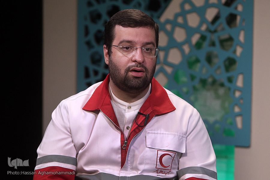 میزگرد چالشهای امور خیر با حضور رئیس سازمان داوطلبان هلالاحمر/ نسبت دولت و نهاد امور خیر در ایران